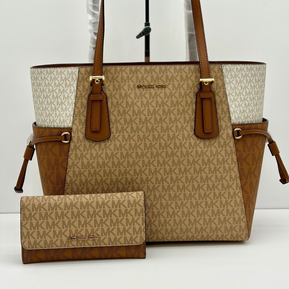 Michael Kors Voyager Color Block Tote and Wallet Set - Picture 2 of 14